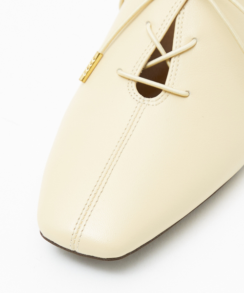 Au BANNISTER（オゥバニスター）の「レースアップソフトシューズ（ドレスシューズ・レディース・ブラック/アイボリー/クリーム・39/35/36/37/38）」の11枚目の写真