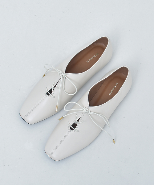 Au BANNISTER（オゥバニスター）の「レースアップソフトシューズ（ドレスシューズ・レディース・ブラック/アイボリー/クリーム・39/35/36/37/38）」の22枚目の写真