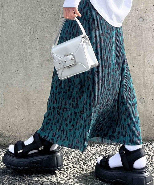 ANAP（アナップ）の「ベルトデザインバック（ショルダーバッグ・レディース・イエロー系その他/ブラック/シルバー・FREE）」の3枚目の写真