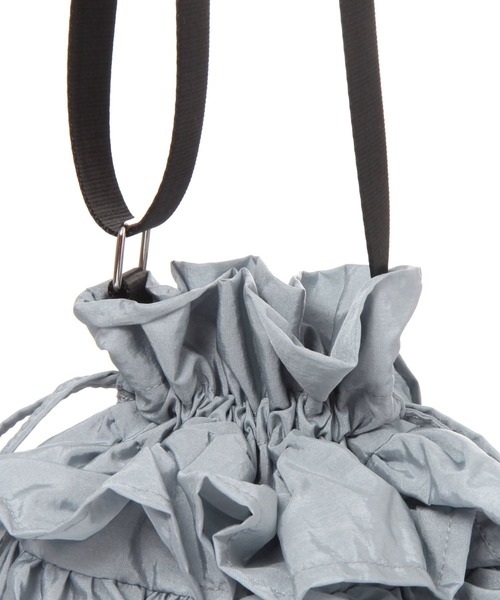 niko and...(ニコアンド)の「オリジナルフリルショルダーバッグ(ショルダーバッグ・レディース・ブルー/ブラック/アイボリー・0)」の13枚目の写真