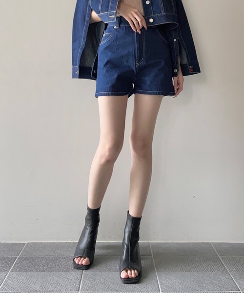 未使用★ヴァレンティノ★コレクション★ショートデニムパンツ42蝶バタフライ刺繍 未使用☆ヴァレンティノ☆コレクション☆ショートデニムパンツ42