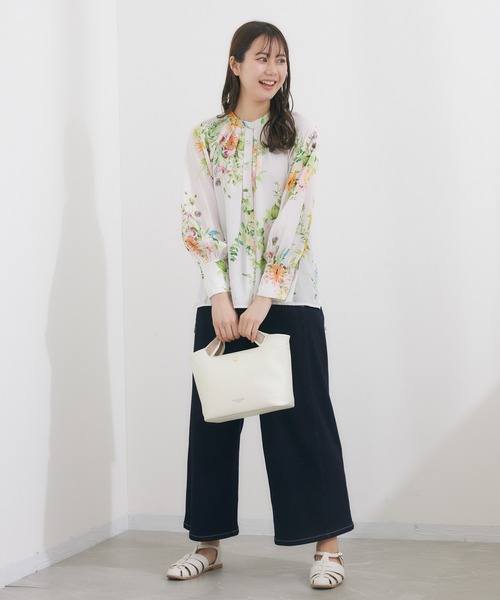 KATHARINE ROSS（キャサリンロス）の「【KATHARINE ROSS】KATHARINE ROSS×ex. flower shop＆laboratoryコラボレーションプリントブラウス（シャツ/ブラウス・レディース・アイボリー/ブルー・MEDIUM）」の4枚目の写真