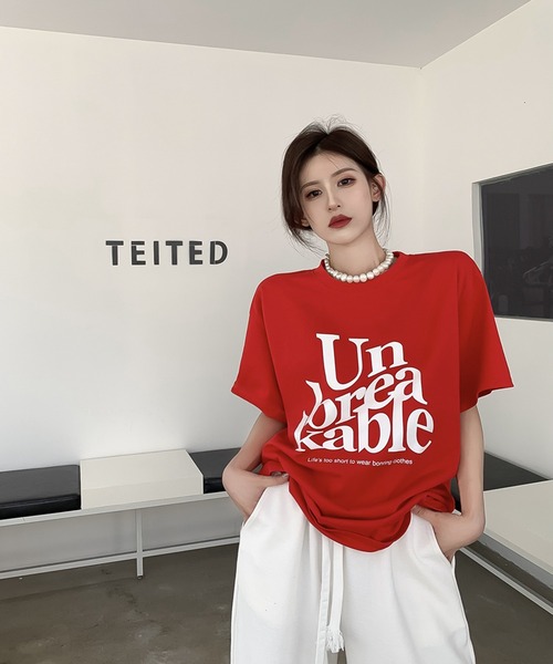Bifrost(ビフレスト)の「ビッグロゴプリントオーバーサイズTシャツ(Tシャツ/カットソー・レディース・モカ/ホワイト/レッド/ブラック・FREE)」の14枚目の写真