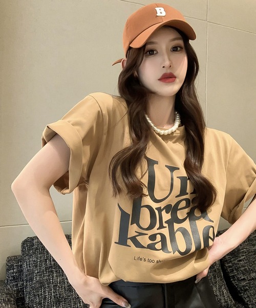 Bifrost(ビフレスト)の「ビッグロゴプリントオーバーサイズTシャツ(Tシャツ/カットソー・レディース・モカ/ホワイト/レッド/ブラック・FREE)」の21枚目の写真