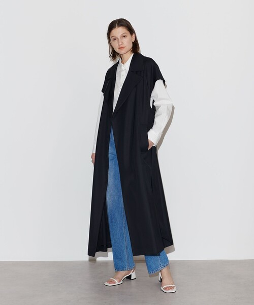 ネイビーとホワイトのクロップドトップス NAVE（ネイヴ）の「クロップド シャツ（シャツ/ブラウス）」 - WEAR