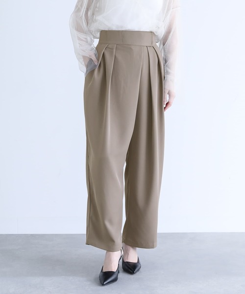 n'OrLABEL(ノアールレーベル)の「『タックデザインパンツ』(スラックス・レディース・ブラック/モカ/グリーン・1/2)」の20枚目の写真
