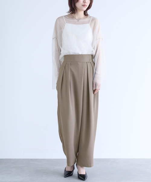 n'OrLABEL(ノアールレーベル)の「『タックデザインパンツ』(スラックス・レディース・ブラック/モカ/グリーン・1/2)」の21枚目の写真