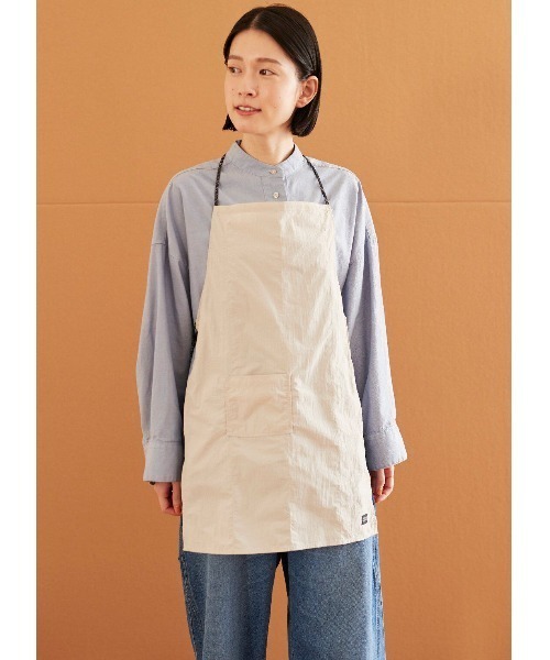 Sunny clouds（サニークラウズ）の「サニークラウズ　いつでもエプロン（エプロン・レディース・ネイビー/ブラック/グレイッシュベージュ・ONE SIZE）」の6枚目の写真