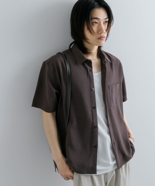 SENSE OF PLACE by URBAN RESEARCH（センスオブプレイスバイアーバンリサーチ）の「『ユニセックス』『UR TECH DRYLUXE』リネンライクシャツ(5分袖)（シャツ/ブラウス・メンズ・ネイビー/チャコールグレー/ライトベージュ/ライトブルー/ブラウン/オレンジ・SMALL/MEDIUM/LARGE）」の11枚目の写真