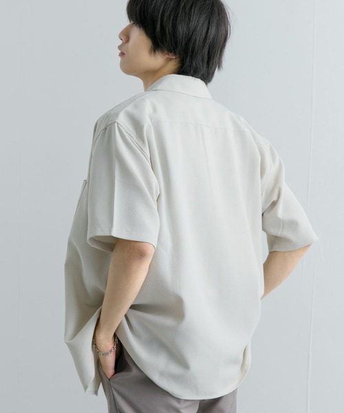 SENSE OF PLACE by URBAN RESEARCH（センスオブプレイスバイアーバンリサーチ）の「『ユニセックス』『UR TECH DRYLUXE』リネンライクシャツ(5分袖)（シャツ/ブラウス・メンズ・ネイビー/チャコールグレー/ライトベージュ/ライトブルー/ブラウン/オレンジ・SMALL/MEDIUM/LARGE）」の18枚目の写真