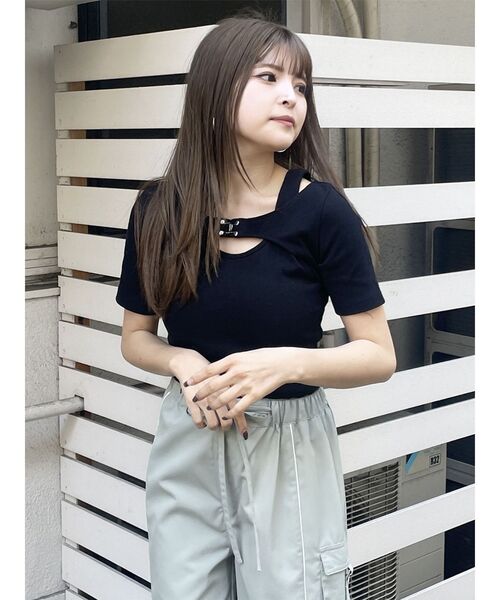 MURUA（ムルーア）の「フロントホックレイヤードテレコトップス（Tシャツ/カットソー・レディース・グレー/ピンク/ホワイト/ブラック・FREE）」の9枚目の写真