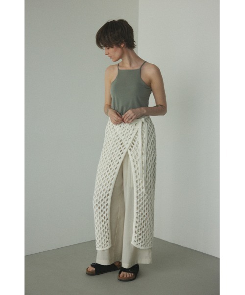 BLACK BY MOUSSY(ブラックバイマウジー)の「hole knit skirt(ホールニットスカート)(スカート・レディース・ホワイト/ブラック・FREE)」の3枚目の写真