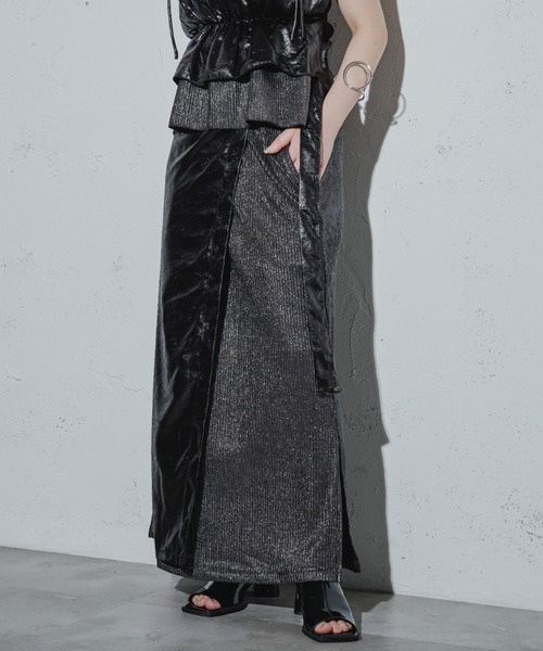 Ezick ANNONIM(エジックアノニム)の「Glossy satin グリッターコンビスカート(スカート・レディース・ブラック/シルバー・FREE)」の19枚目の写真