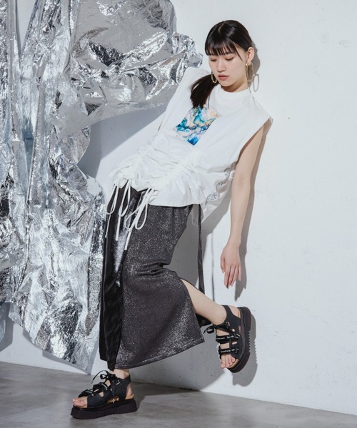 Ezick ANNONIM(エジックアノニム)の「Glossy satin グリッターコンビスカート(スカート・レディース・ブラック/シルバー・FREE)」の13枚目の写真