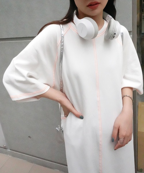 CORNERS by yui(コーナーズバイユイ)の「【CORNERS by yui】配色ステッチラグランTシャツワンピース(ワンピース・レディース・ホワイト/ブラック/ブラック×ホワイト/ネイビー×ホワイト・M/L)」の13枚目の写真