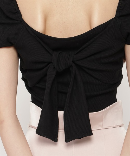 REDYAZEL(レディアゼル)の「【前後2WAY】ノットリボンカットトップス(Tシャツ/カットソー・レディース・ベージュ/ブラック/オフホワイト・FREE)」の17枚目の写真