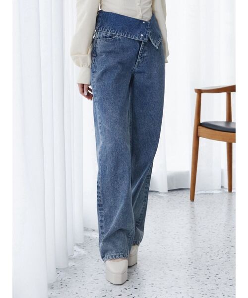 EATME(イートミー)の「折り返しデニムパンツ(デニムパンツ・レディース・ブラック/ブルー・SMALL/MEDIUM)」の2枚目の写真