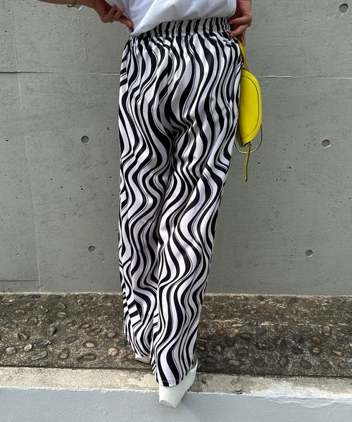 mi via loca（ミヴィアロカ）の「アソート柄イージーパンツ（その他パンツ・レディース・ブラウン/オフホワイト/カーキ・FREE）」の6枚目の写真