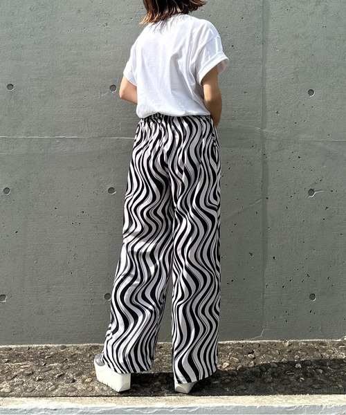 mi via loca（ミヴィアロカ）の「アソート柄イージーパンツ（その他パンツ・レディース・ブラウン/オフホワイト/カーキ・FREE）」の17枚目の写真