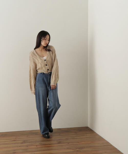 NATURAL BEAUTY BASIC（ナチュラルビューティーベーシック）の「◇クロップドケーブルニットカーディガン（カーディガン/ボレロ・レディース・ピンク/ベージュ/グレー・FREE）」の4枚目の写真