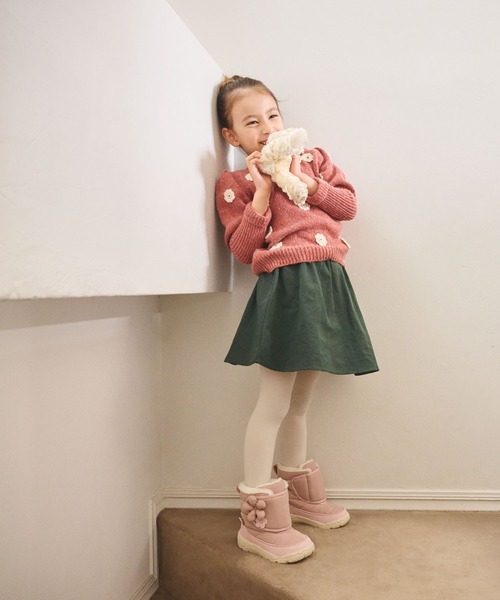 IFME（イフミー）の「KIDS｜ifme CALIN ビッグフラワーブーツ（ブーツ・キッズ・ブラック/グレー/ピンク・19.0cm/18.0cm/17.0cm/16.0cm/15.0cm）」の8枚目の写真