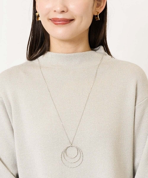 a.v.v（アーヴェヴェ）の「サークルロングネックレス（ネックレス・レディース・シルバー/ゴールド・38）」の2枚目の写真