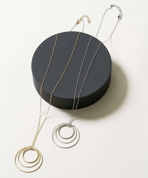 a.v.v（アーヴェヴェ）の「サークルロングネックレス（ネックレス・レディース・シルバー/ゴールド・38）」の9枚目の写真