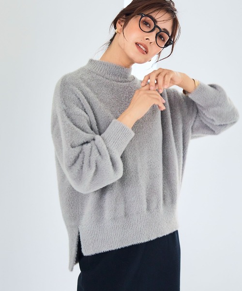 カナ　Cニット グレー チェリーVネッククロップケーブルニット【メランジグレー】