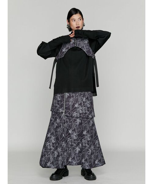 セール】LINE FLOWER PADDED ZIP SK / ラインフラワーパデッド