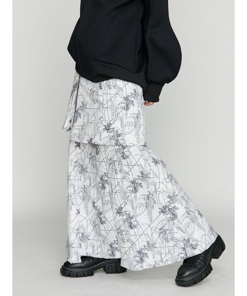 UN3D.(アンスリード)の「LINE FLOWER PADDED ZIP SK / ライン UN3D.(アンスリード)の「LINE FLOWER PADDED ZIP SK / ライン