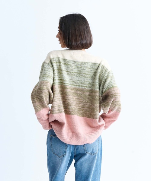 ROXY（ロキシー）の「WISH UPON THE STAR/ロキシーグラデーションワンポイントロゴニット（ニット/セーター・レディース・ブラック/ピンク/オレンジ・SMALL/LARGE/MEDIUM）」の7枚目の写真