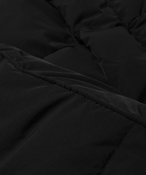 Acne Studios(アクネストゥディオズ)の「Outerwear(ダウンジャケット/コート・メンズ・ブラック・46/48)」の10枚目の写真