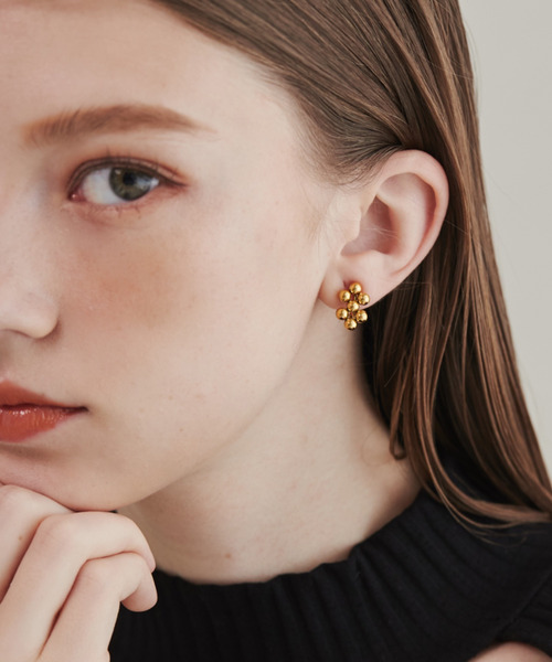 ciite' surgical stainless(シーテサージカルステンレス)の「【 金属アレルギー対応 】 モチーフイヤリング サージカルステンレス (両耳用)(イヤリング・レディース・ゴールド/シルバー・FREE)」の1枚目の写真