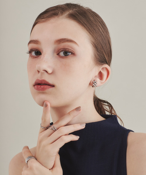 ciite' surgical stainless(シーテサージカルステンレス)の「【 金属アレルギー対応 】 モチーフイヤリング サージカルステンレス (両耳用)(イヤリング・レディース・ゴールド/シルバー・FREE)」の8枚目の写真