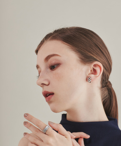 ciite' surgical stainless(シーテサージカルステンレス)の「【 金属アレルギー対応 】 モチーフイヤリング サージカルステンレス (両耳用)(イヤリング・レディース・ゴールド/シルバー・FREE)」の9枚目の写真