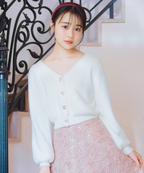 WILLSELECTION（ウィルセレクション）の「ラメシャギーVネックカーディガン（カーディガン/ボレロ・レディース・ベージュ/オフホワイト/サックスブルー/ラベンダー・FREE）」の2枚目の写真