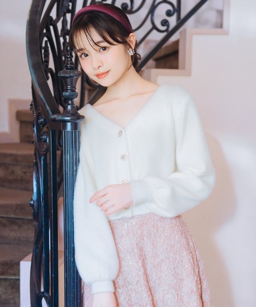 WILLSELECTION（ウィルセレクション）の「ラメシャギーVネックカーディガン（カーディガン/ボレロ・レディース・ベージュ/オフホワイト/サックスブルー/ラベンダー・FREE）」の11枚目の写真