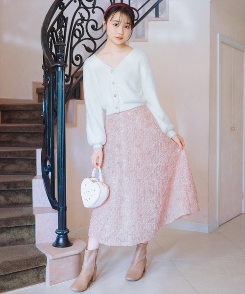 WILLSELECTION（ウィルセレクション）の「ラメシャギーVネックカーディガン（カーディガン/ボレロ・レディース・ベージュ/オフホワイト/サックスブルー/ラベンダー・FREE）」の9枚目の写真