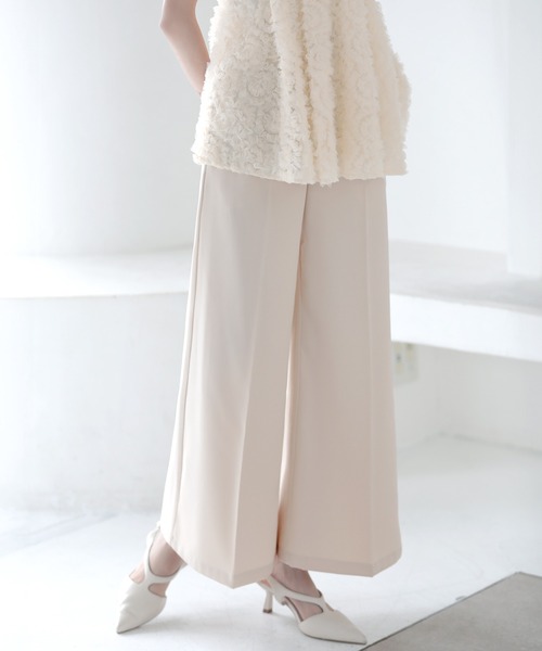 MERAKI(メラキ)の「セミワイドタックパンツ(その他パンツ・レディース・ベージュ/ブラック/ライトグレー/アイボリー・S/M)」の4枚目の写真