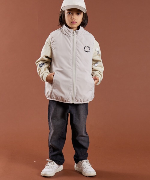 PAIRMANON STREET（ペアマノンストリート）の「【PAIRMANON STREET】モチーフ 胸刺繍 中綿 パディング シームレス ベスト（ベスト・キッズ・ベージュ/ブラック/オフホワイト・120/90/140/160/130/150/110/100）」の20枚目の写真