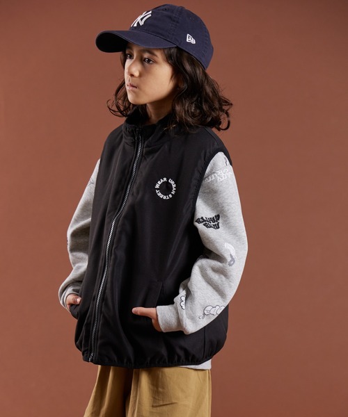 PAIRMANON STREET（ペアマノンストリート）の「【PAIRMANON STREET】モチーフ 胸刺繍 中綿 パディング シームレス ベスト（ベスト・キッズ・ベージュ/ブラック/オフホワイト・120/90/140/160/130/150/110/100）」の5枚目の写真