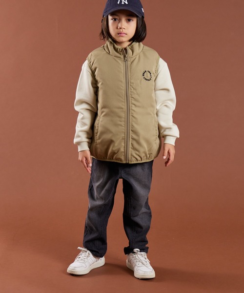 PAIRMANON STREET（ペアマノンストリート）の「【PAIRMANON STREET】モチーフ 胸刺繍 中綿 パディング シームレス ベスト（ベスト・キッズ・ベージュ/ブラック/オフホワイト・120/90/140/160/130/150/110/100）」の16枚目の写真