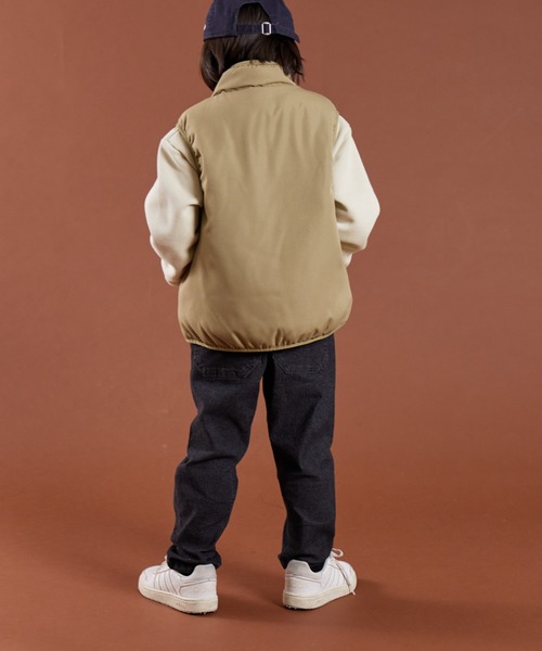 PAIRMANON STREET（ペアマノンストリート）の「【PAIRMANON STREET】モチーフ 胸刺繍 中綿 パディング シームレス ベスト（ベスト・キッズ・ベージュ/ブラック/オフホワイト・120/90/140/160/130/150/110/100）」の18枚目の写真