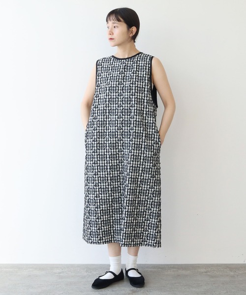 yuni(ユニ )の「●ハナ×チェック ジャカード ノースリワンピース(ワンピース・レディース・ブラック・FREE)」の20枚目の写真