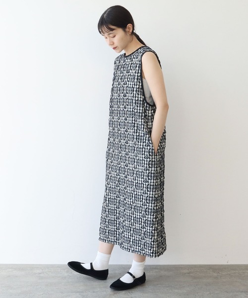 yuni(ユニ )の「●ハナ×チェック ジャカード ノースリワンピース(ワンピース・レディース・ブラック・FREE)」の21枚目の写真