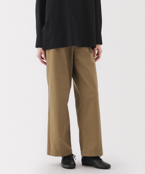 無印良品（ムジルシリョウヒン）の「婦人　ムラ糸　チノタックワイドパンツ（その他パンツ・レディース・ダークグレー/ダークベージュ/ブラック/アイボリー・S/M/L/XL）」の4枚目の写真