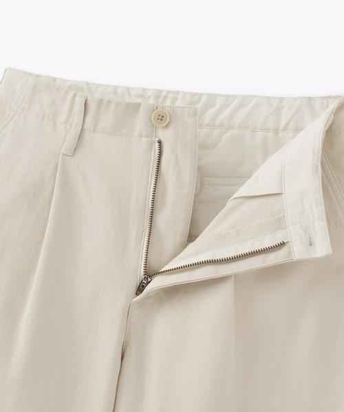 無印良品（ムジルシリョウヒン）の「婦人　ムラ糸　チノタックワイドパンツ（その他パンツ・レディース・ダークグレー/ダークベージュ/ブラック/アイボリー・S/M/L/XL）」の10枚目の写真