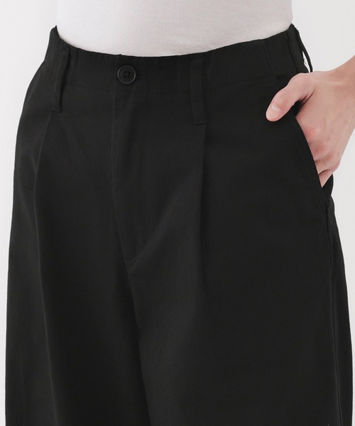 無印良品（ムジルシリョウヒン）の「婦人　ムラ糸　チノタックワイドパンツ（その他パンツ・レディース・ダークグレー/ダークベージュ/ブラック/アイボリー・S/M/L/XL）」の16枚目の写真