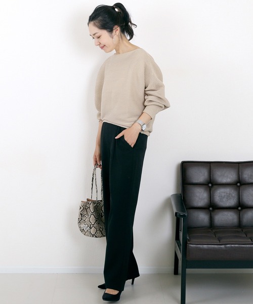 Aletta vita(アレッタビータ)の「エステルスパンタックセミワイドパンツ(その他パンツ・レディース・ブラック/ライトベージュ/ブラウン・M/TALL)」の4枚目の写真