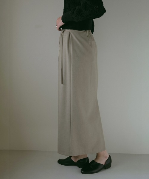 MANOF(マノフ)の「LINEN WRAP SKIRT(スカート・レディース・ブラック/ベージュ・S/M)」の5枚目の写真